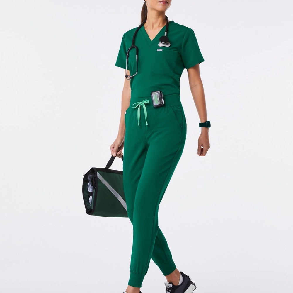 Figs High Waisted Zamora Jogger Scrub Pants (Hunter Green)